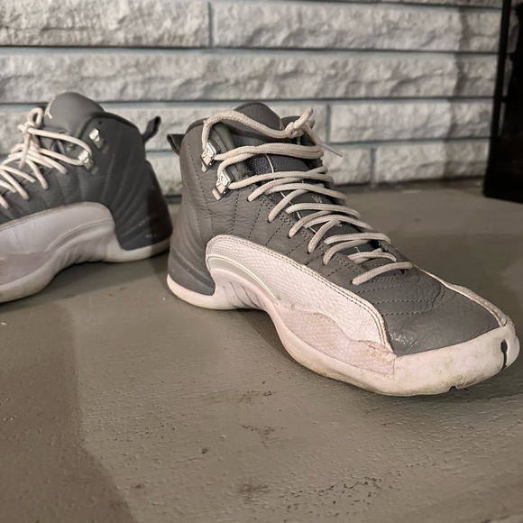 Jordan’s size 8 teen/men - Picture 2 of 6